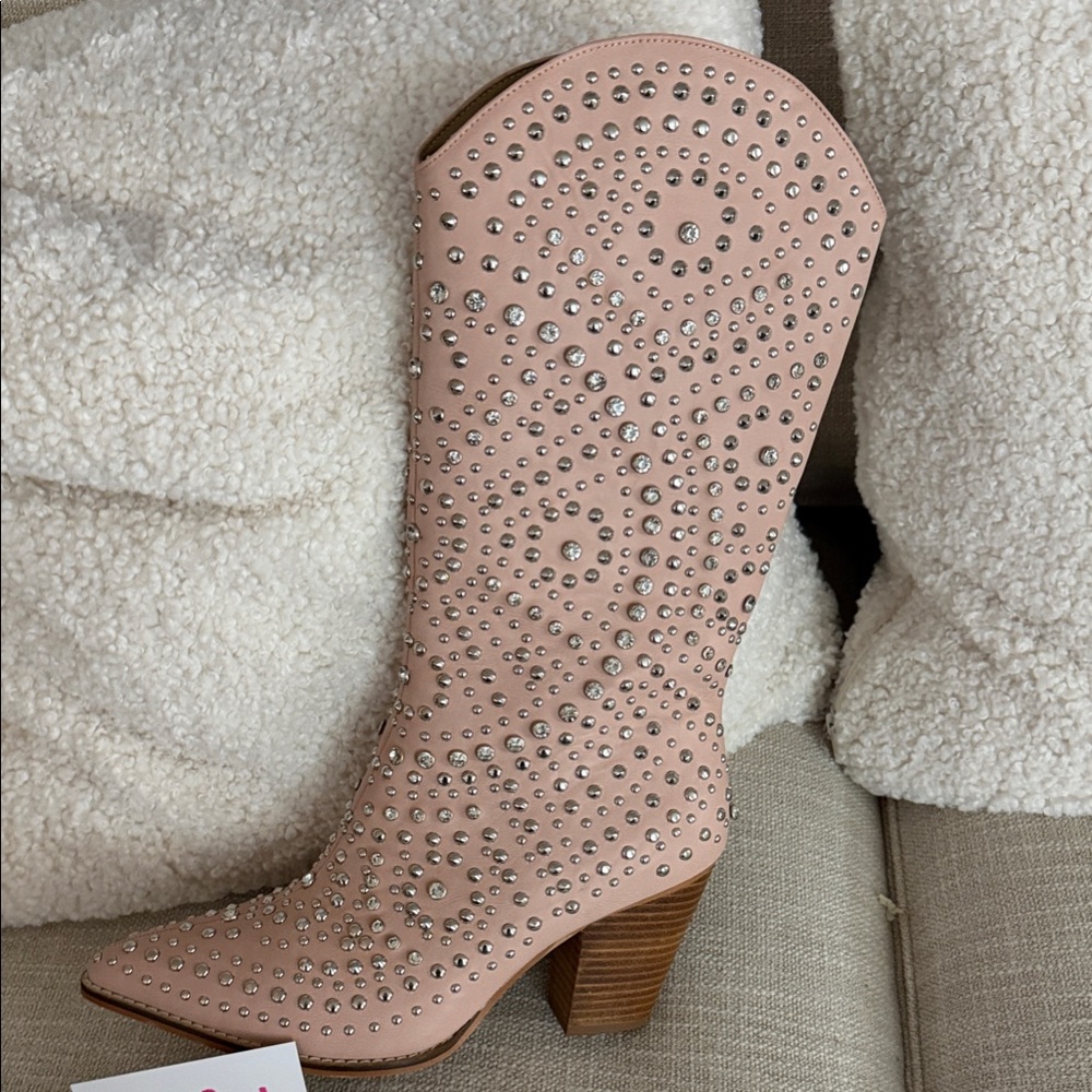 Hey girl stuuded cowboy boots